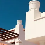 Surfers Retreat (adults Only) * קורלחו