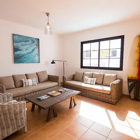 אכסניה Surfers Retreat (adults Only)