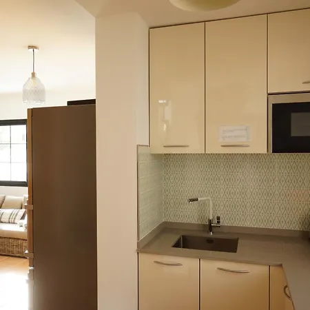 Surfers Retreat (adults Only) *