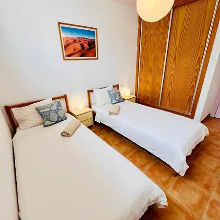 Surfers Retreat (adults Only) *