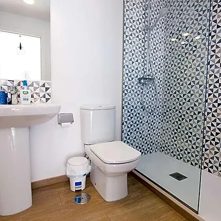 Хостел Surfers Retreat (adults Only)