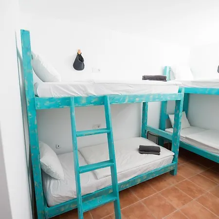 Surfers Retreat (adults Only) Хостел *
