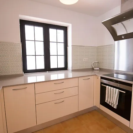 Surfers Retreat (adults Only)